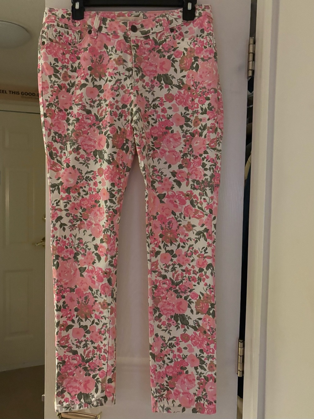 Territory Ahead Pink Floral Jeans of 98% cotton and 2% Elastane Size 8 waist 33 - Picture 9 of 9